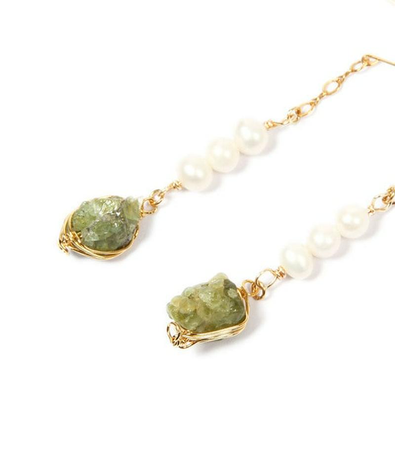 【8月誕生石】K14GF ペリドット×3連淡水パールピアス
