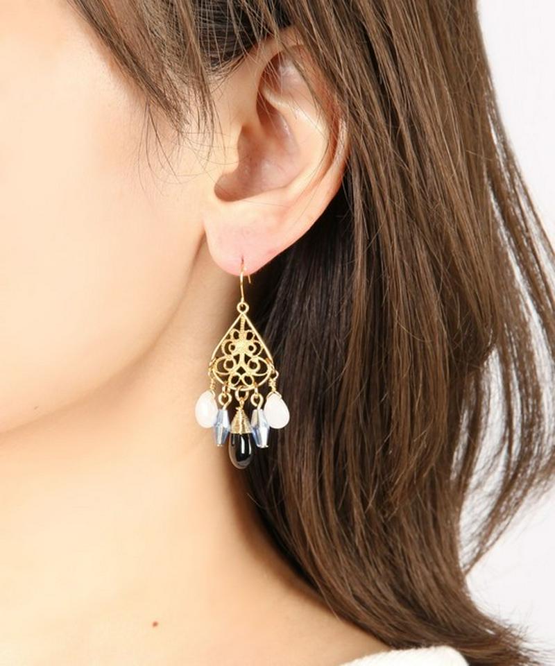 【8月誕生石】K14GF オニキス×装飾しずく型ピアス