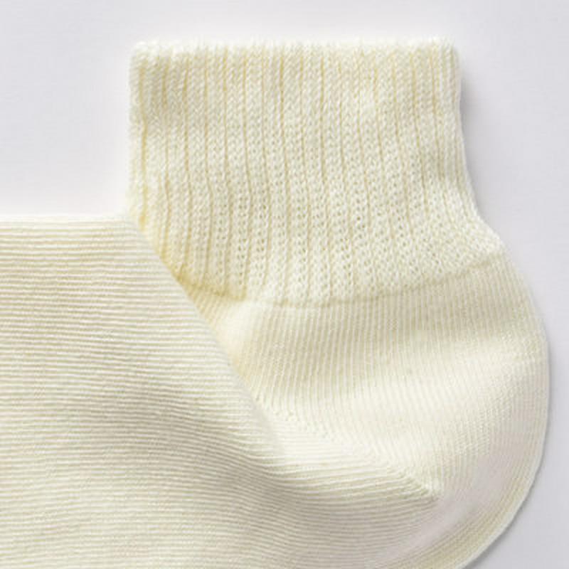 足なり直角　３足組ショートソックス（婦人） ２３～２５ｃｍ・生成