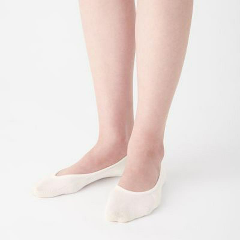 つま先ワイド脱げにくい　綿混　フットカバー（婦人・えらべる） ２３～２５ｃｍ・オフ白