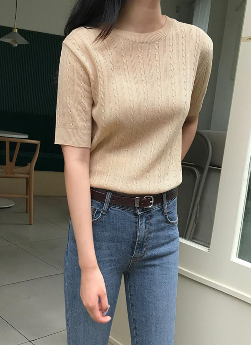 ツイストライトニット