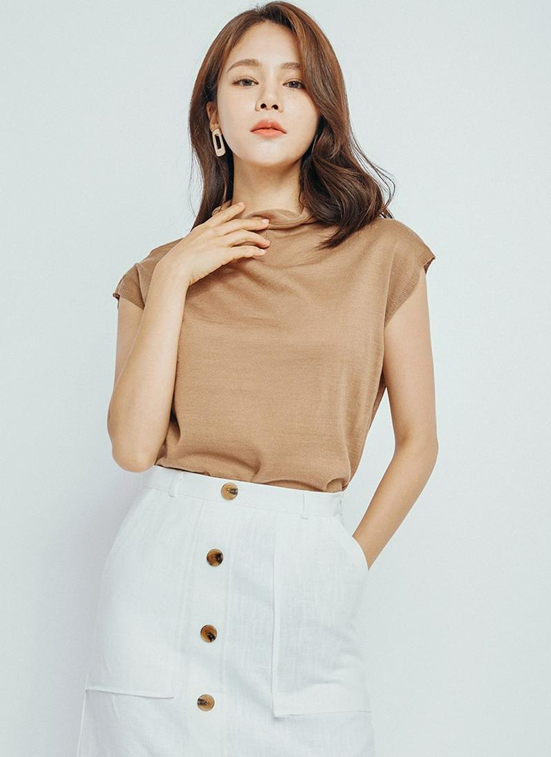 ロールハイネックニット