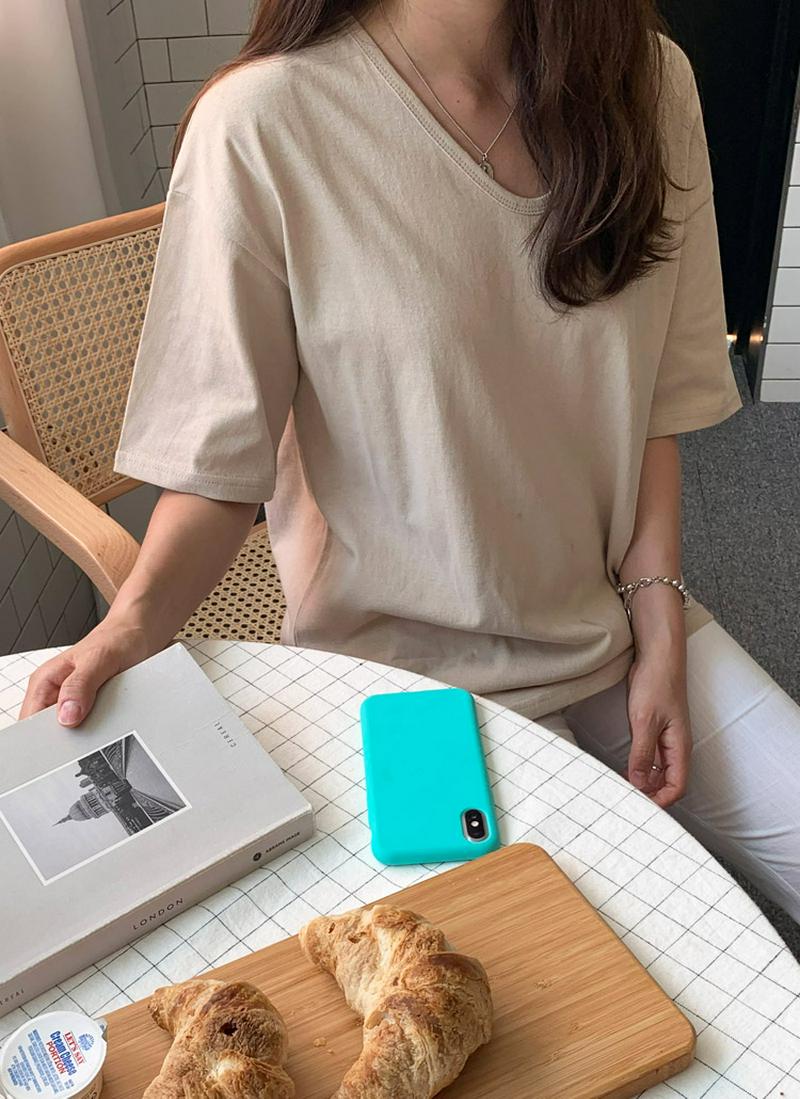 Vネック半袖Tシャツ