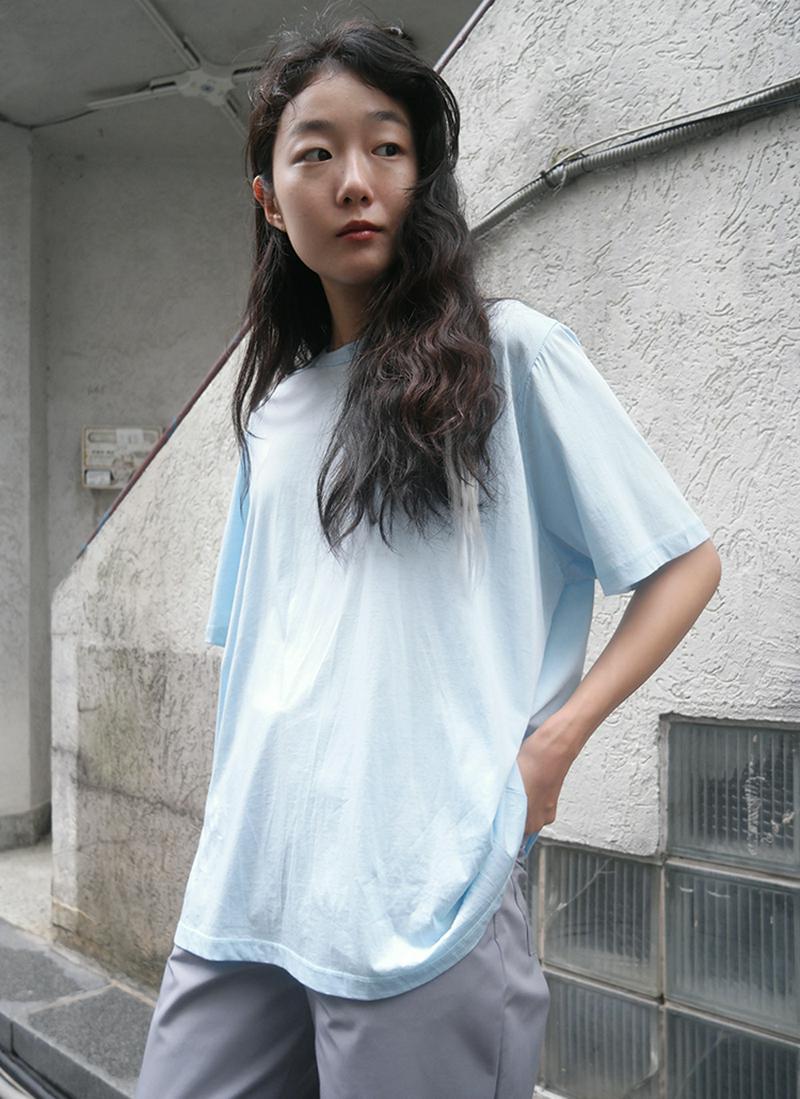 ラウンドボクシーフィットTシャツ