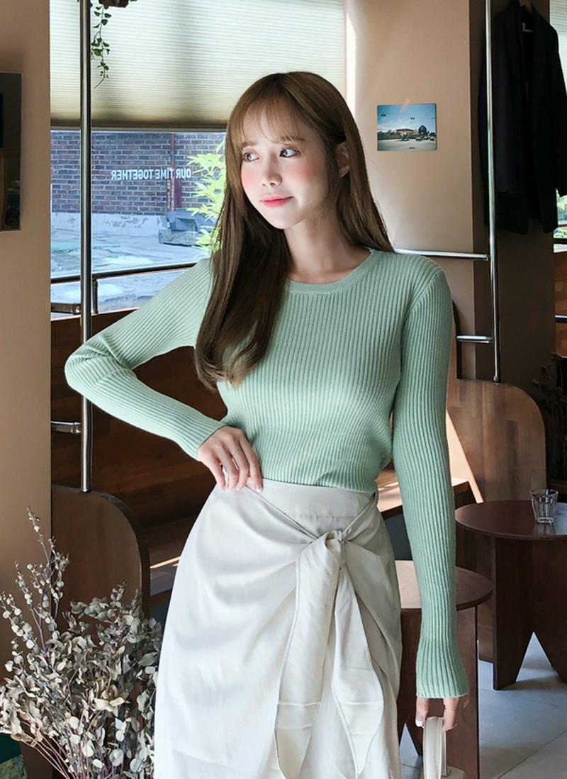 スリムアクリルリブニット