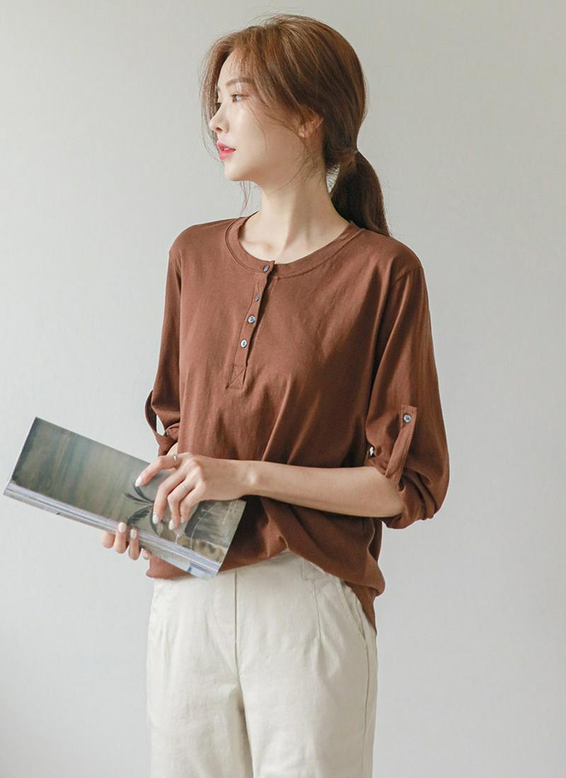 ロールアップボタンネックTシャツ