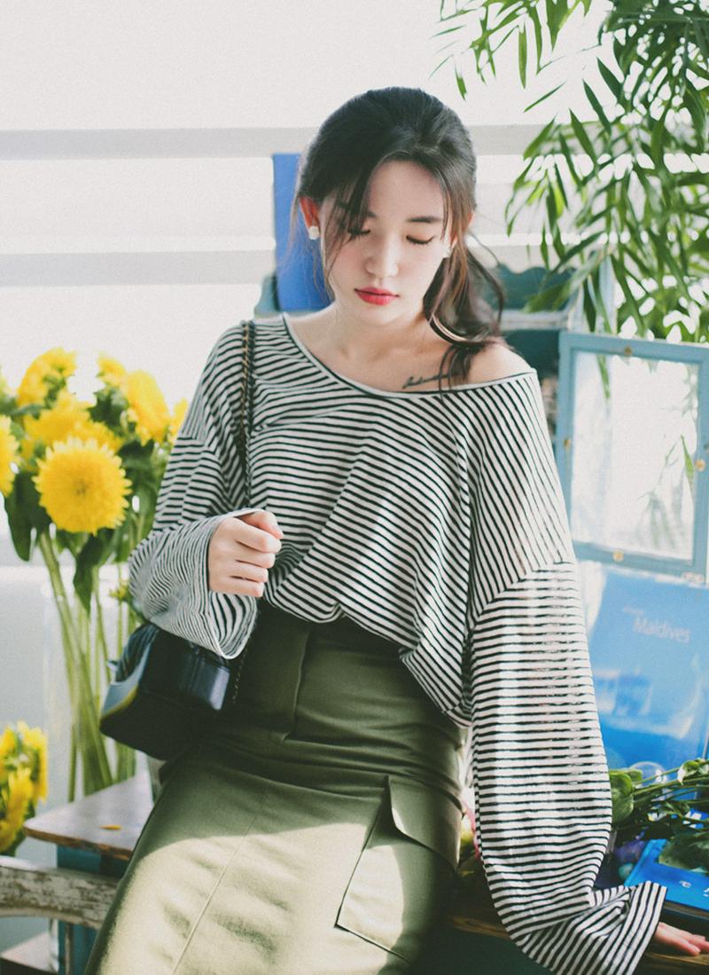 ボーダードロップショルダーTシャツ