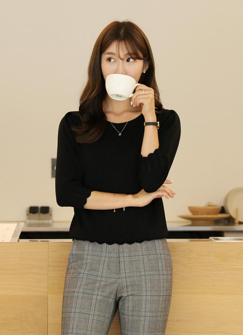 スカラップヘムラウンドニット