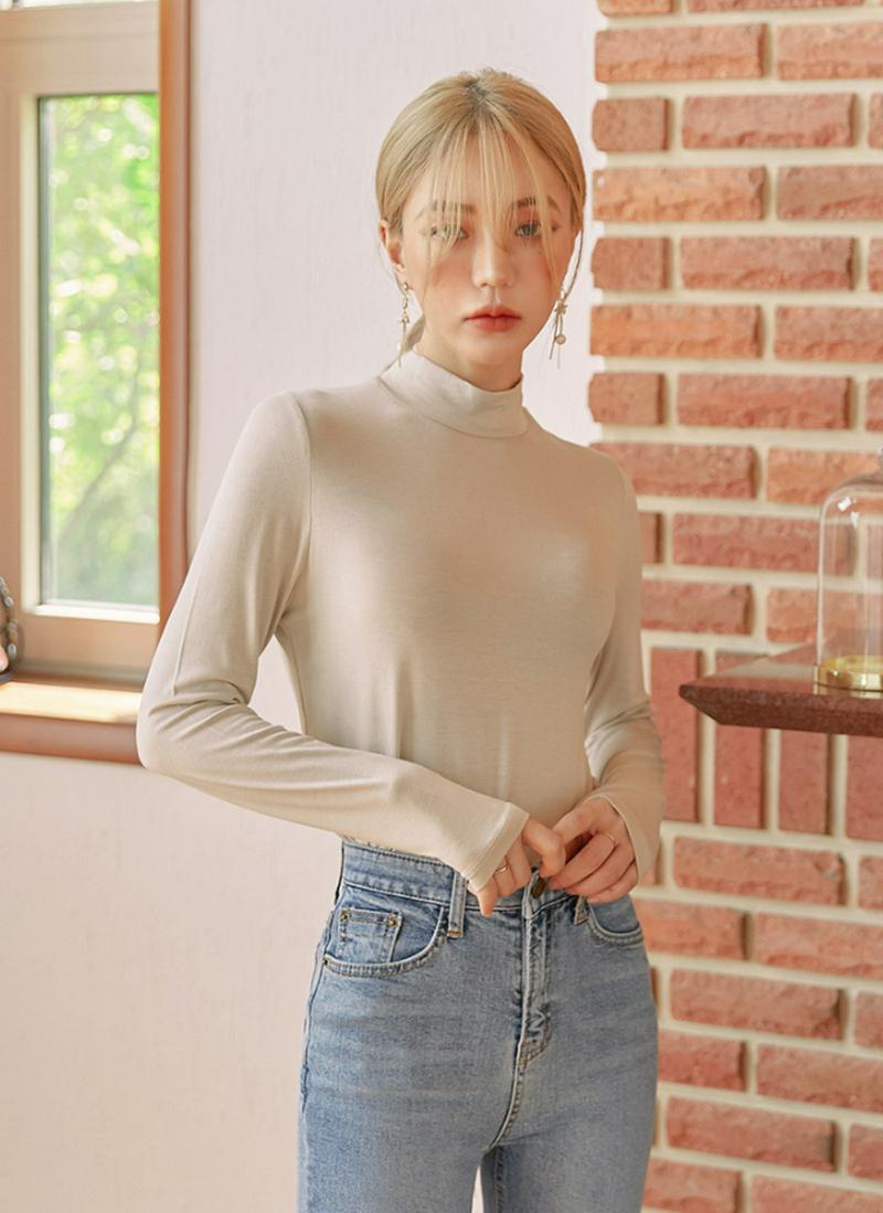 ハーフネック長袖Tシャツ