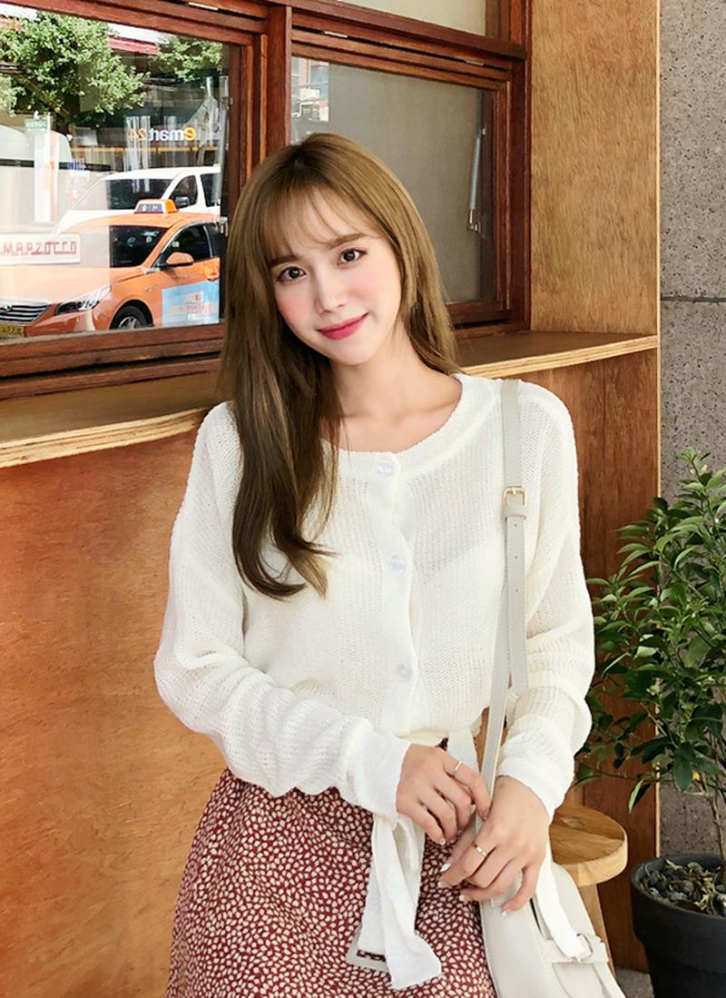 ベルトヘムボタンニット