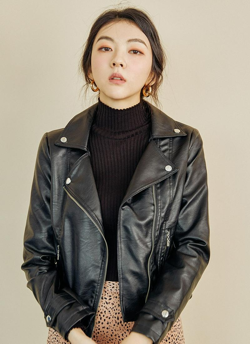 レザー調ライダースジャケット
