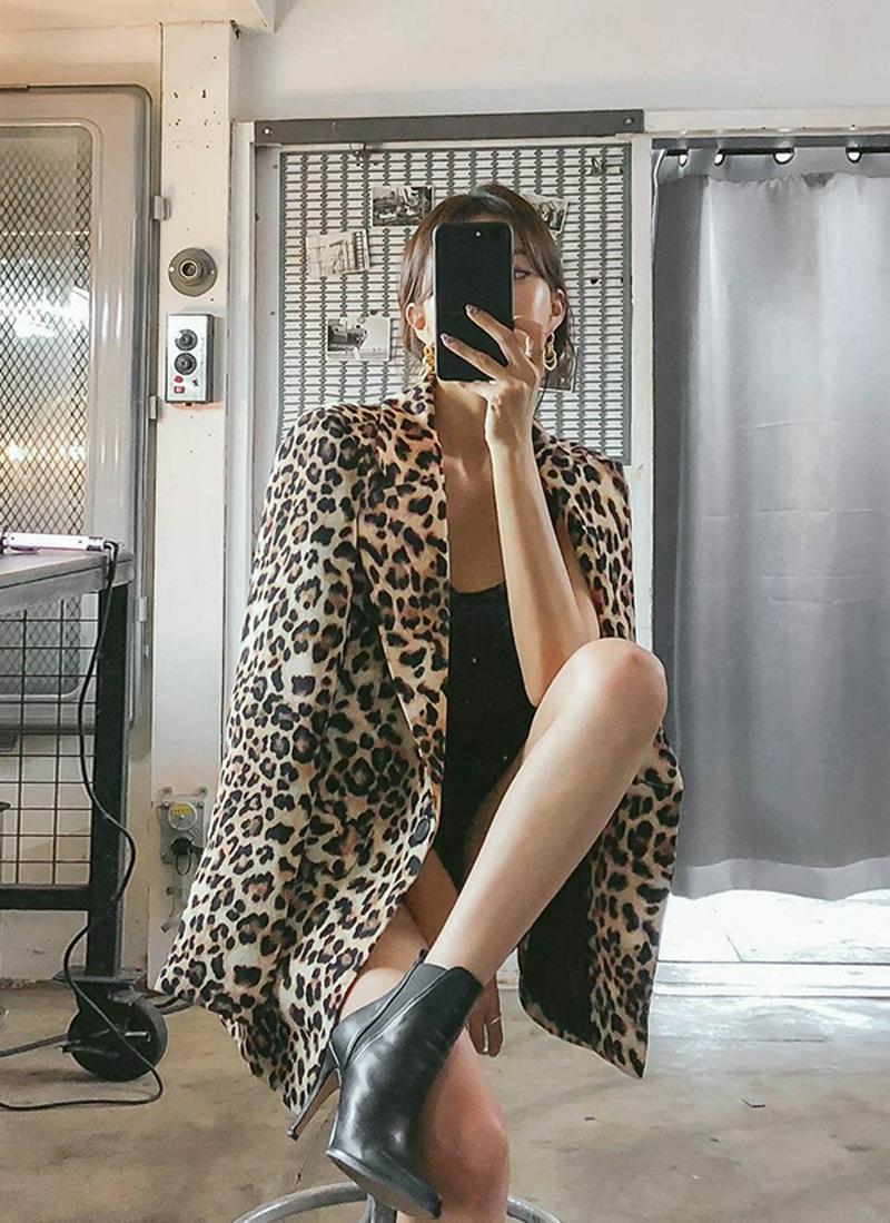 レオパードオーバージャケット