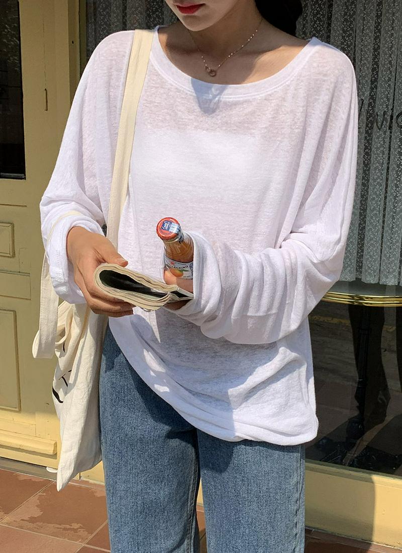 ルーズフィットラウンドTシャツ