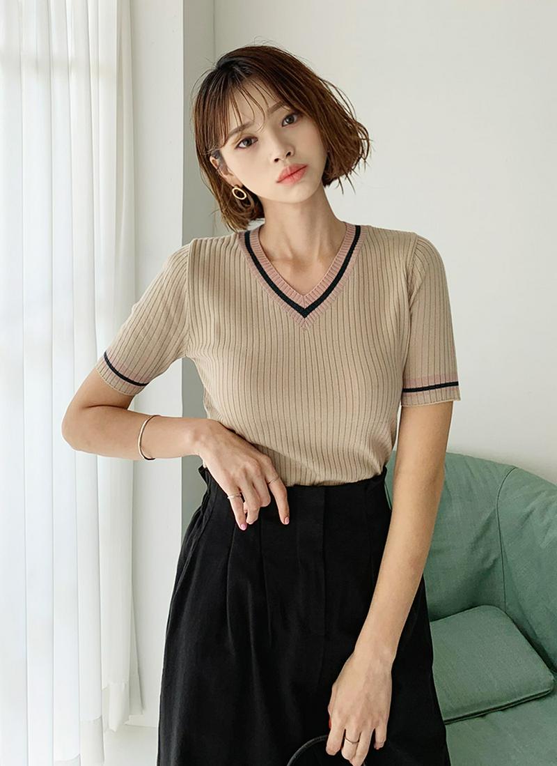 配色Vネックニット・全3色