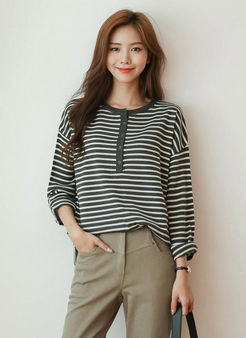 ヘンリーネックボーダーニット