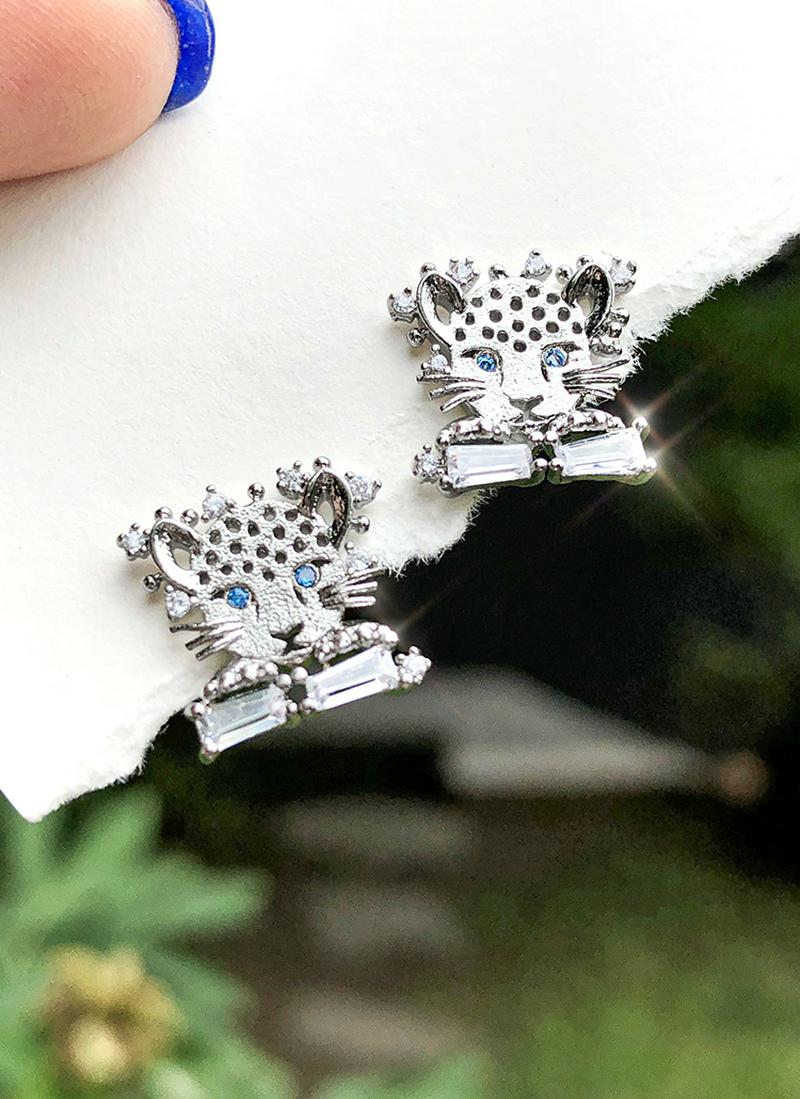 2TYPEタイガーピアス