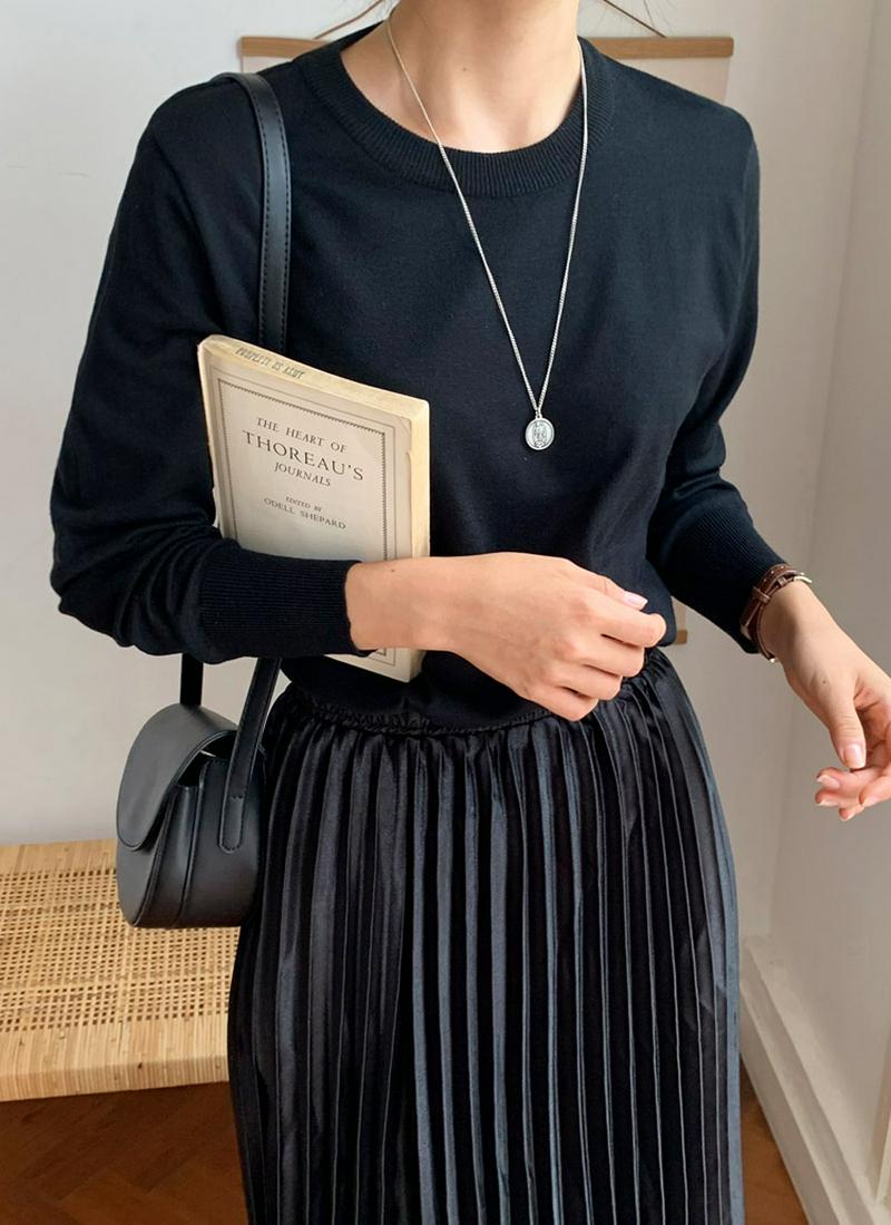 スリットヘムラウンドニット