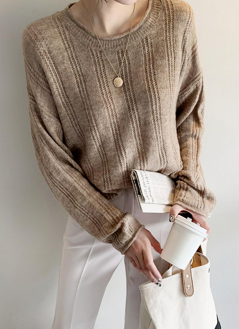 ロールヘムラウンドネックニット