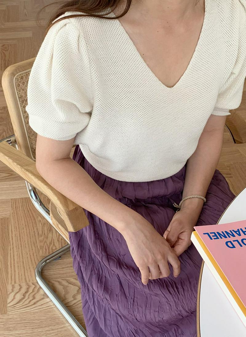 パフスリーブVネックニット