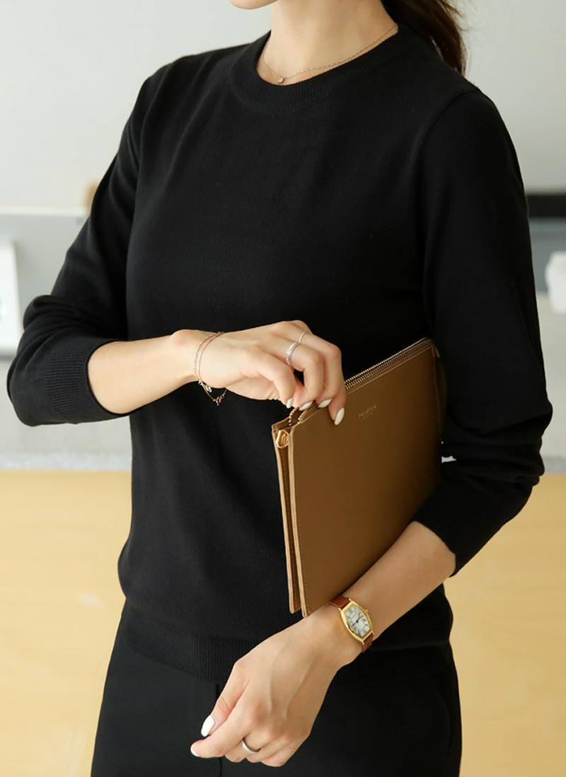 アクリル混ラウンドネックニット