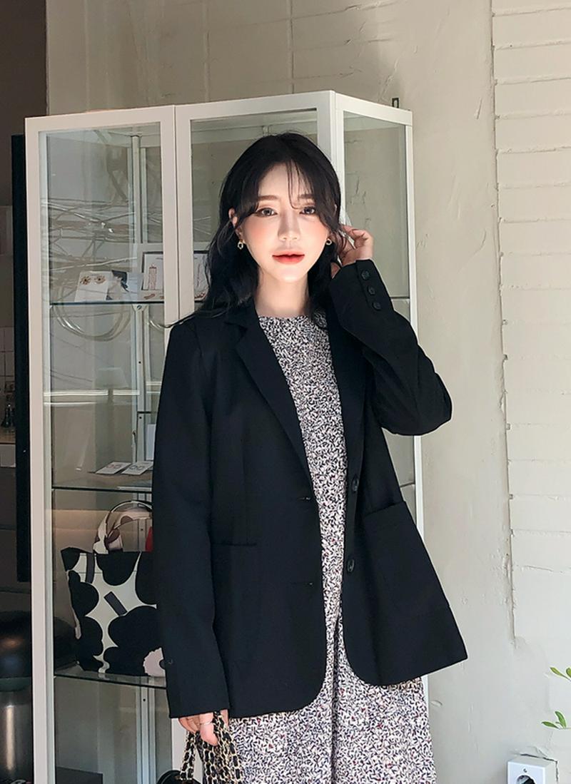 シンプルカラージャケット