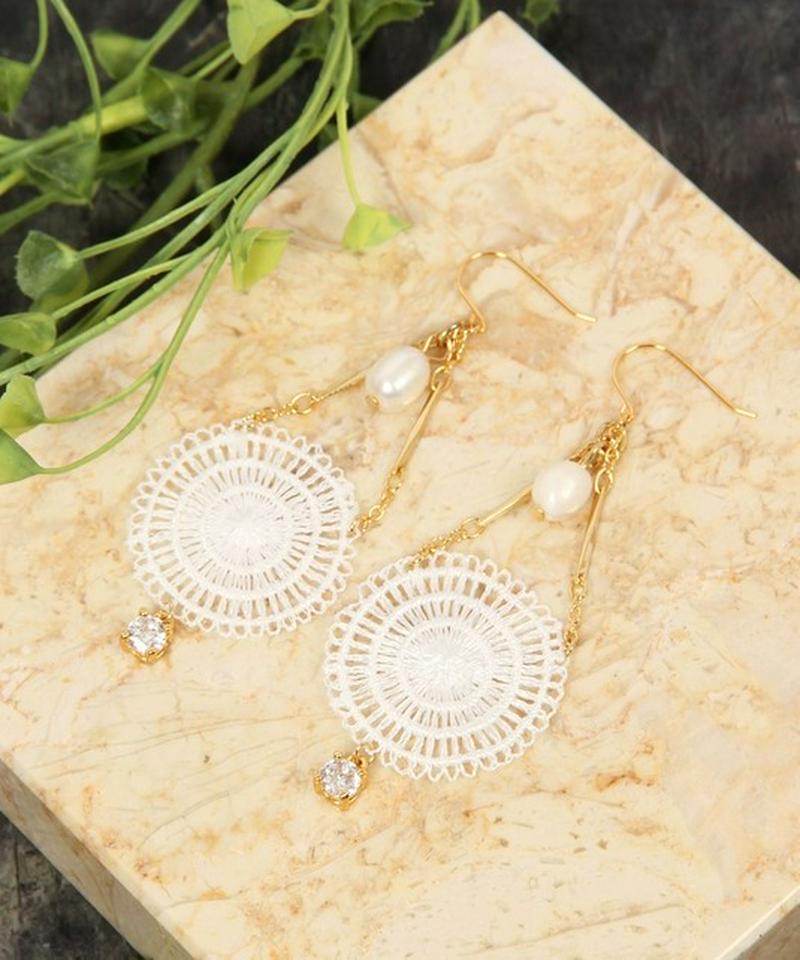 K14GF レースホワイト×淡水パールピアス