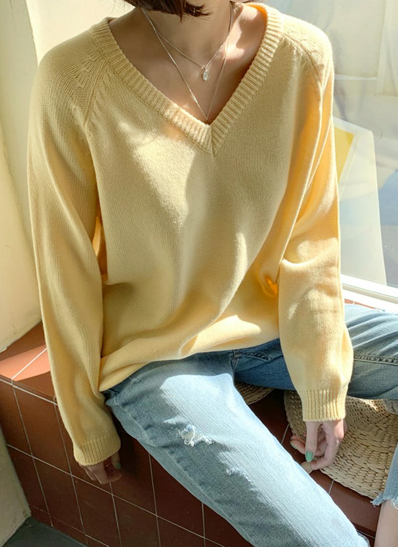 Vネックラグランニット