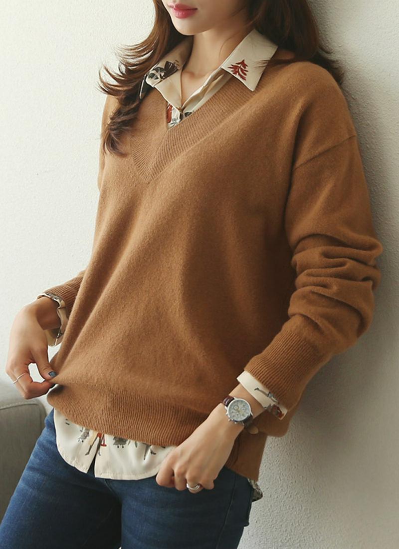 カシミヤ混Vネックニット