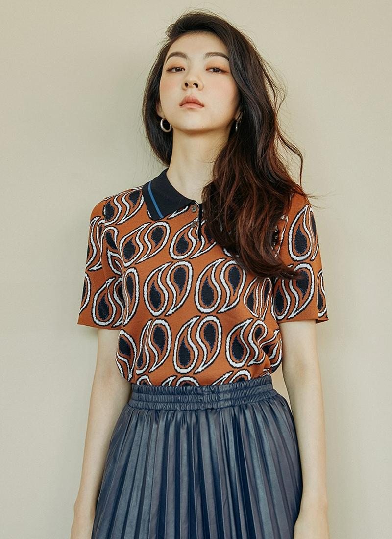 ペイズリーカラーニット