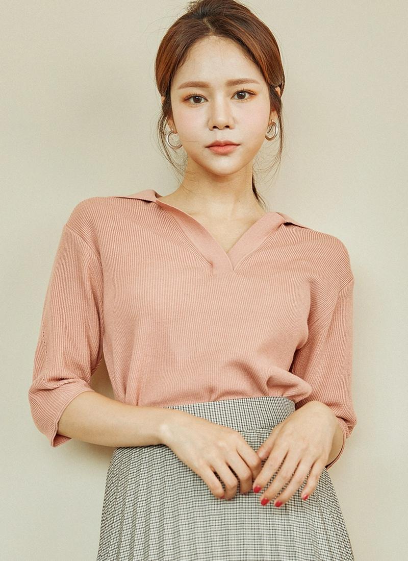 Vカラーリブニット