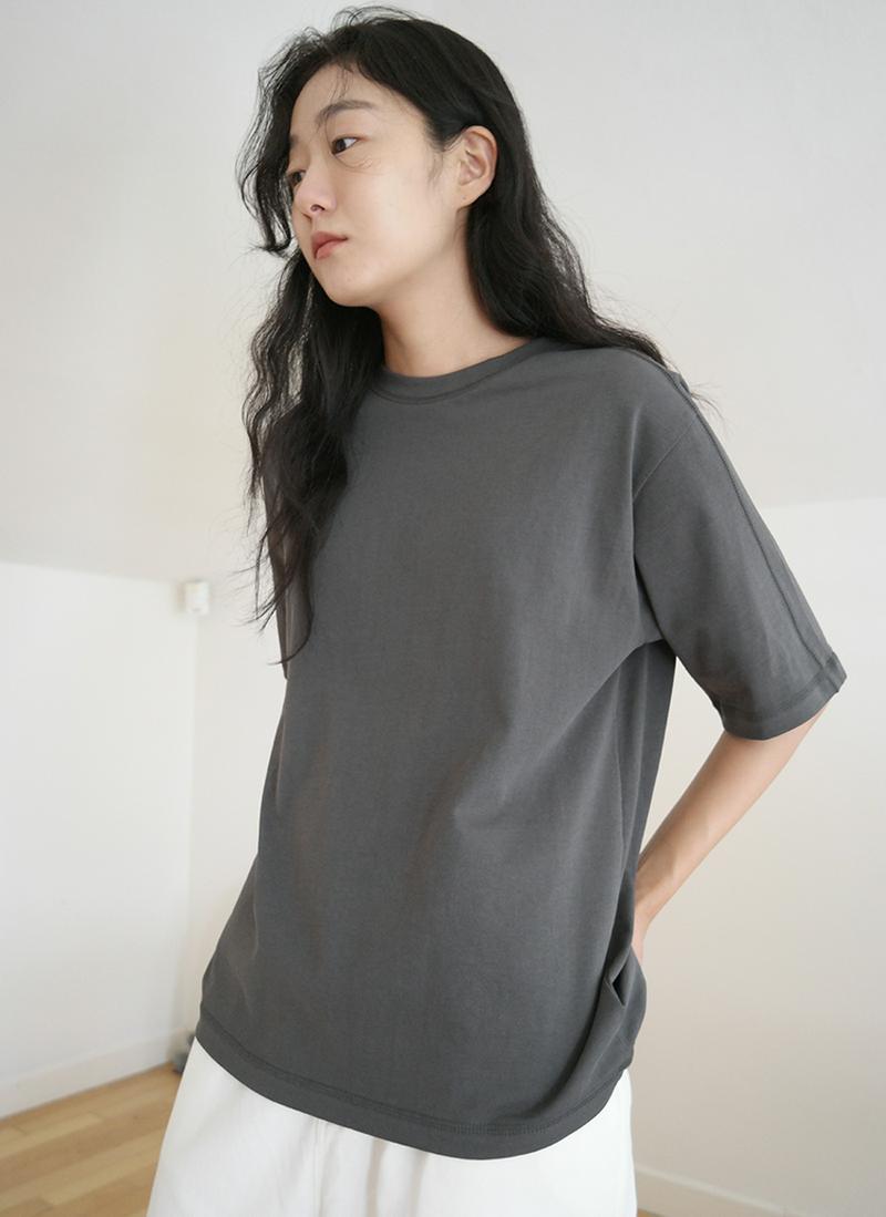ルーズフィット半袖Tシャツ