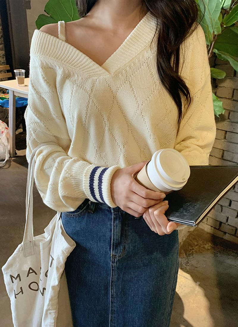 ダイヤパターンVネックニット