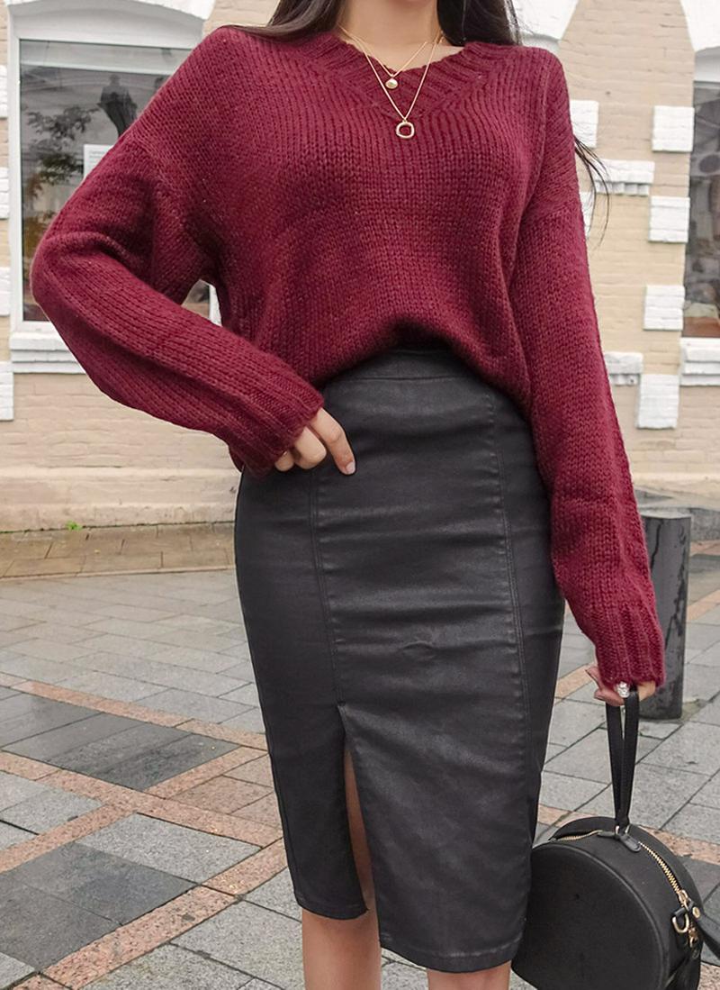 Vネックウール混ニット