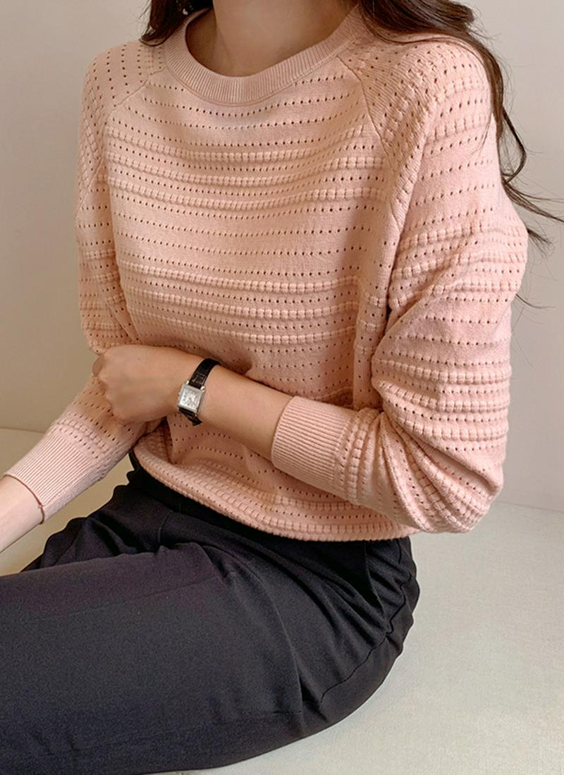 パンチングラウンドニット