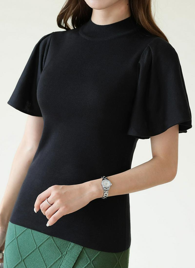 ウィングスリーブニット