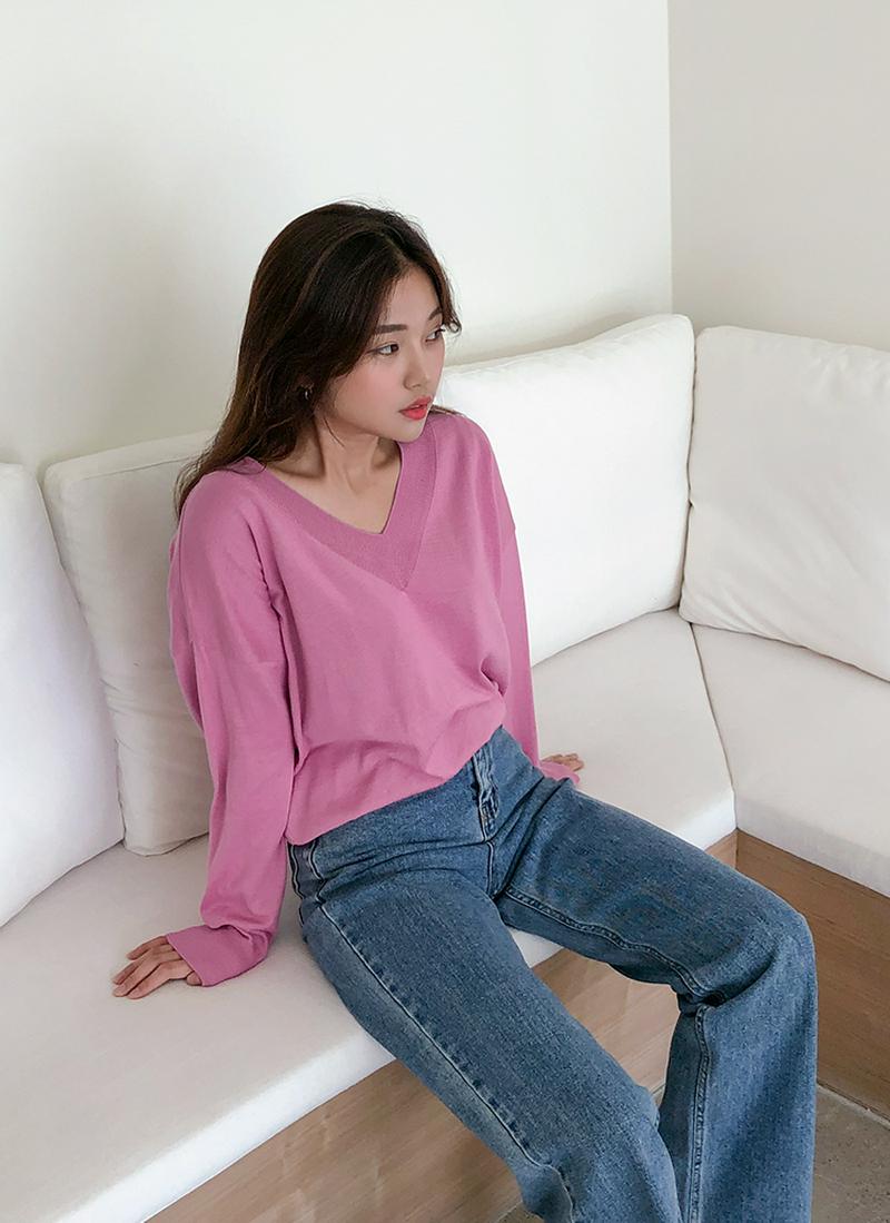 Vネックアクリル混ニット