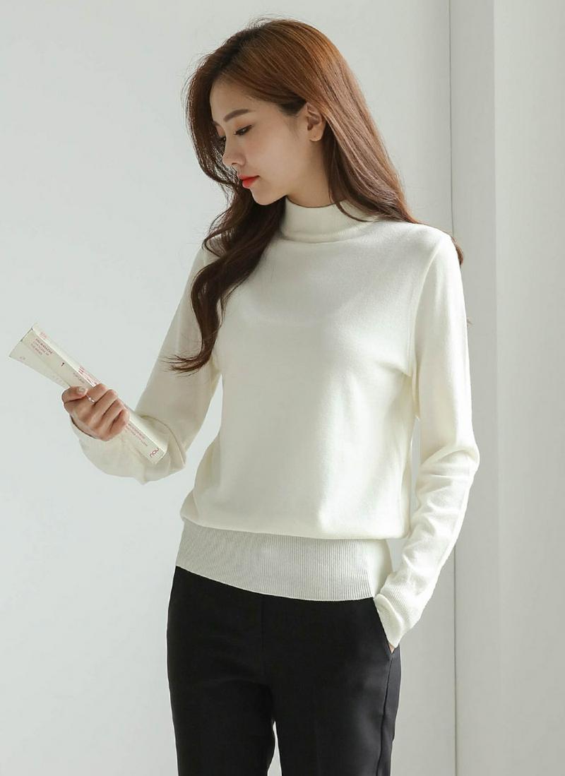 ハーフネックソフトニット