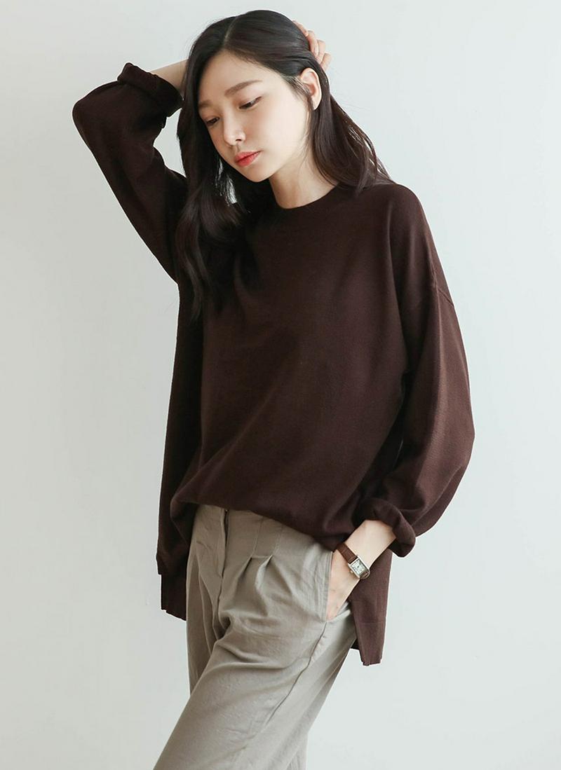 ラウンドネックスリットニット