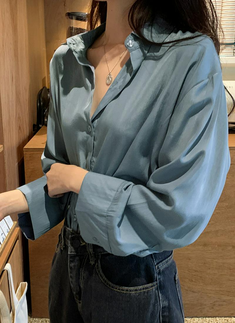 ルーズシルエットシルキーシャツ