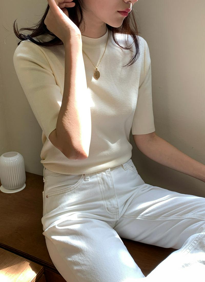 ラウンドネック半袖ニット