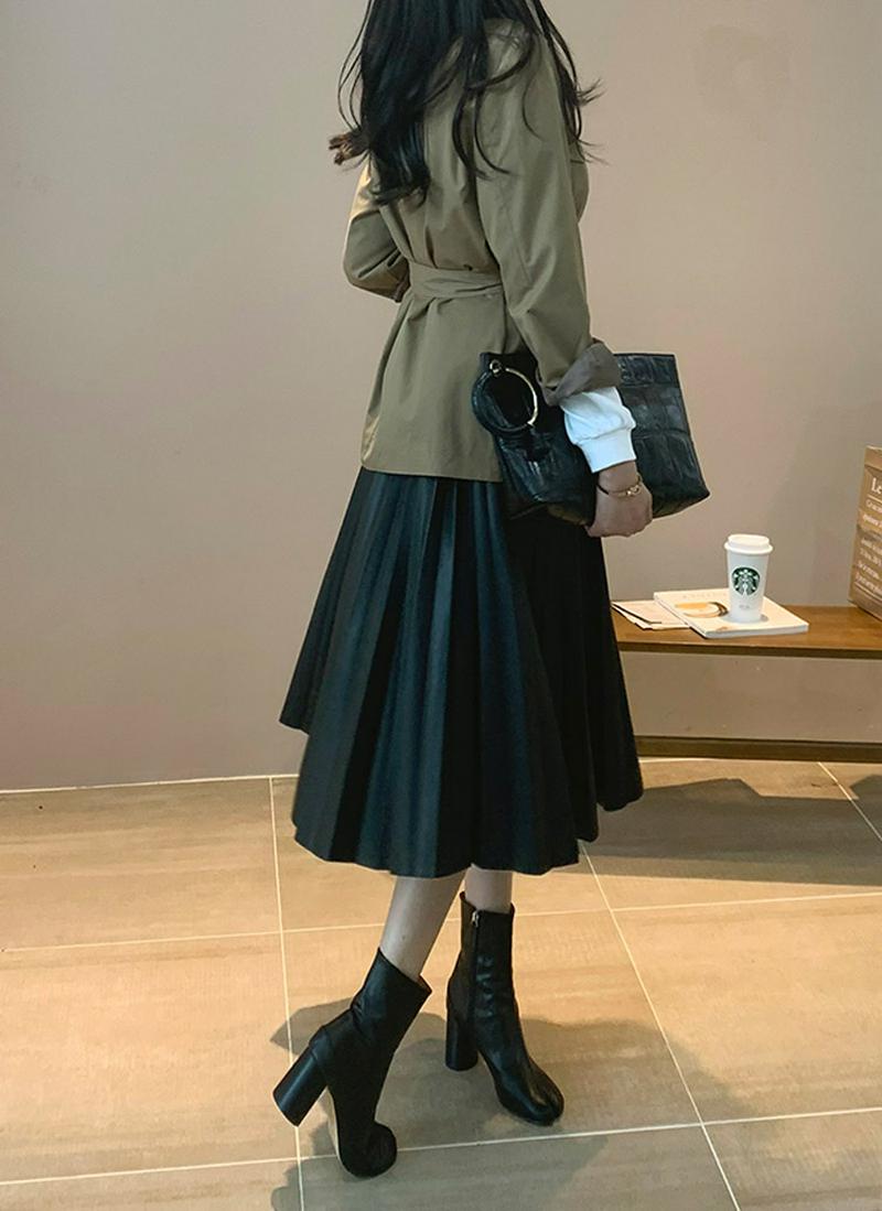 ストラップ付ハイネックジャケット