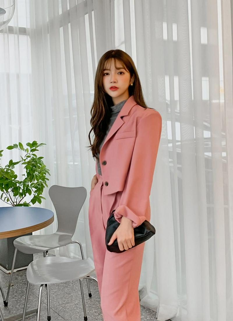 ショルダーパッドクロップドジャケット