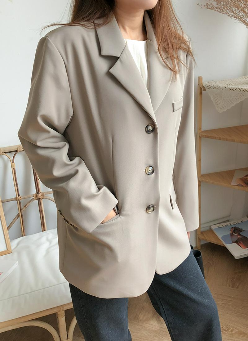 バックボタンスリットジャケット