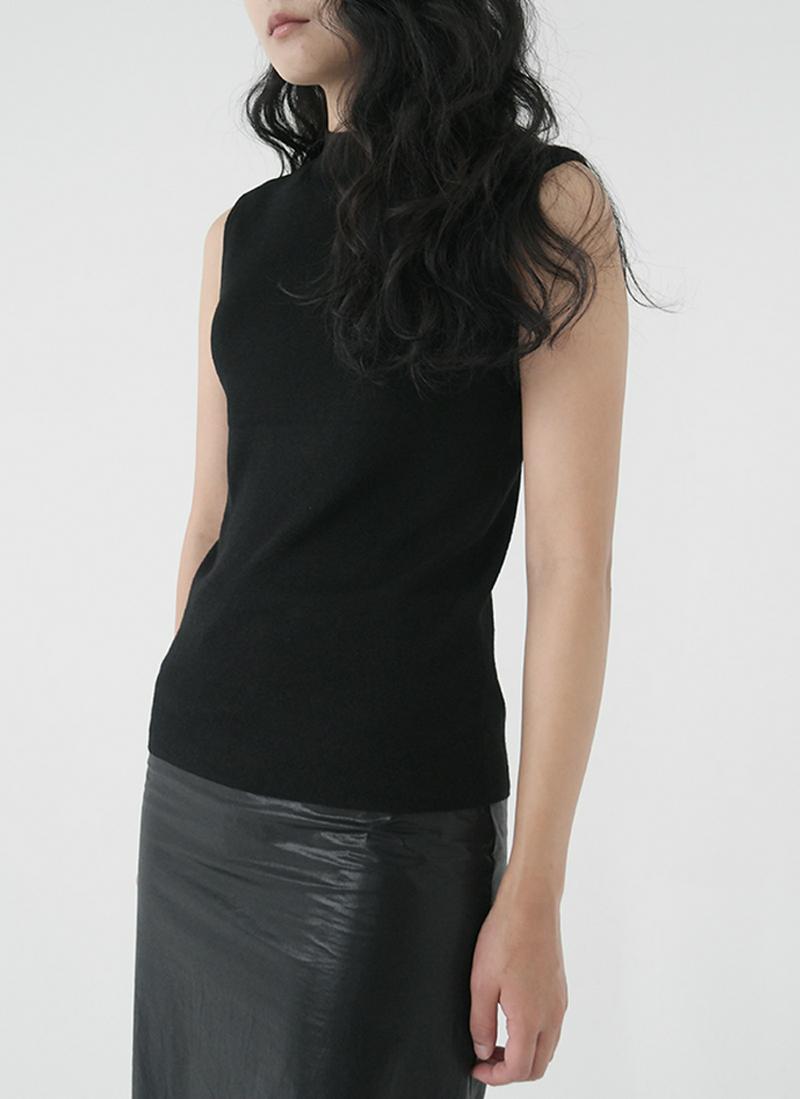 ウール混ニットスリーブレス