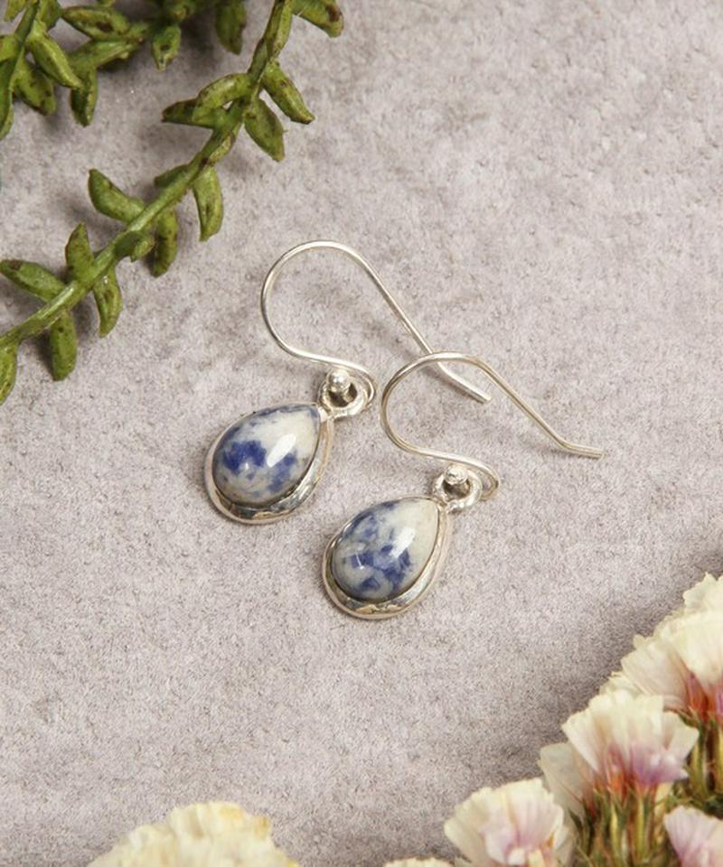 【フランス買付】シルバー925 ソーダライトピアス