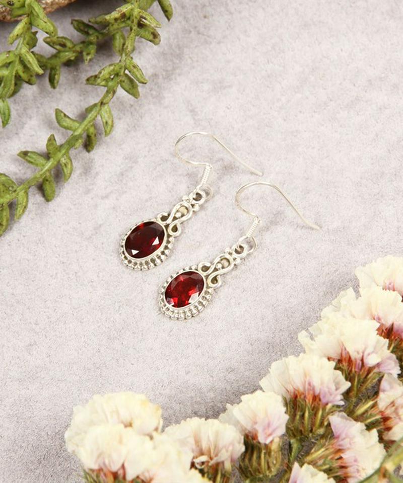【フランス買付】シルバー925 ガーネットオーバルピアス