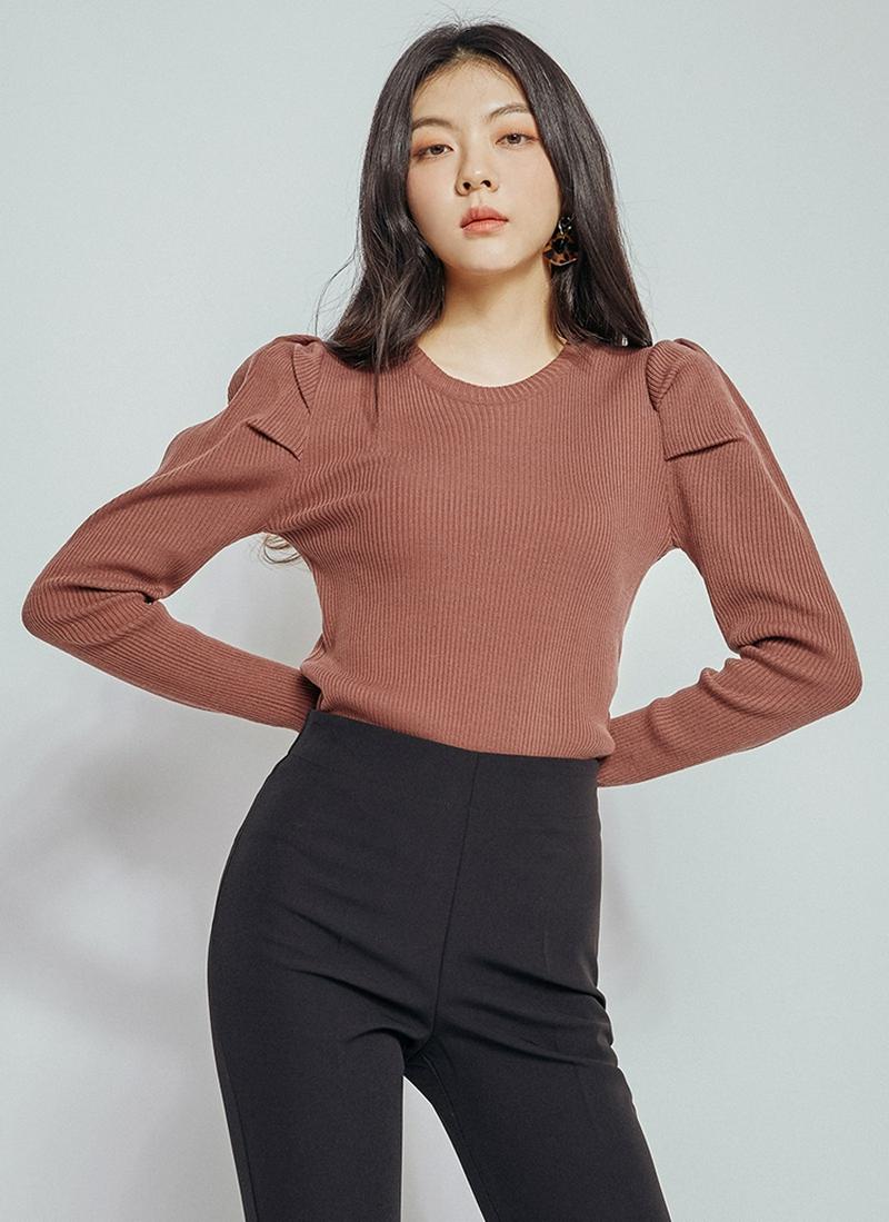 パフショルダーアクリルニット