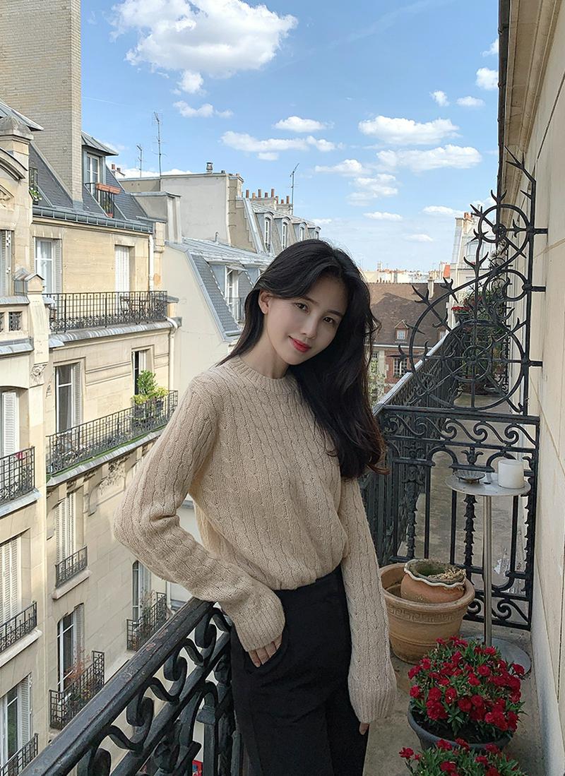 ウール混ケーブルニット