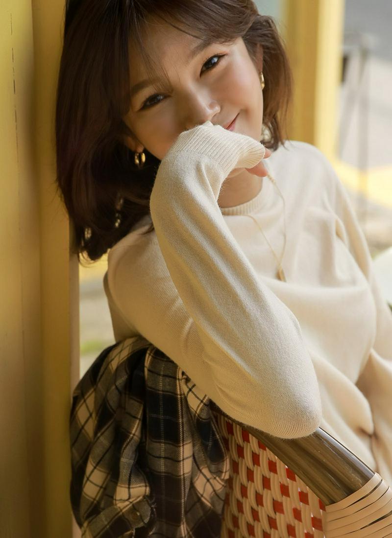 ラウンドネックニット