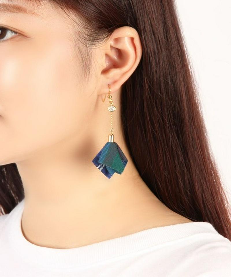 K14GF 青チェックタッセル×淡水パールピアス